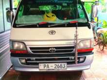 Toyota LH172 1999 Van