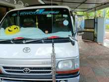 Toyota LH172 1999 Van