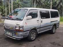 Toyota LH172 2000 Van