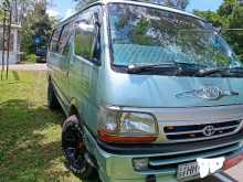 Toyota LH172 2000 Van