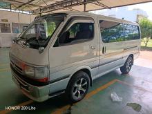 Toyota LH172 2001 Van