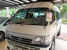 Toyota LH182 Dolphin 2000 Van