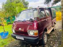 Toyota LH30 1981 Crew Cab