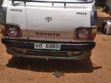 Toyota LH30 1982 Van