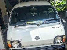 Toyota LH30 1983 Van