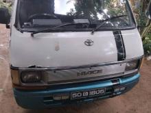 Toyota LH30 1986 Van