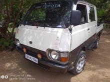 Toyota LH30 1981 Crew Cab