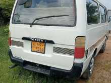 Toyota LH30 1989 Van