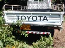 https://riyasewana.com/uploads/toyota-lh30-hiace-1980-190460312504.jpg