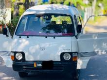Toyota LH40 1989 Van