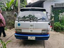 Toyota Lh61 1987 Van