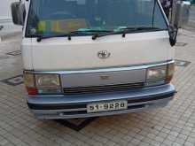 Toyota LH61 1987 Van