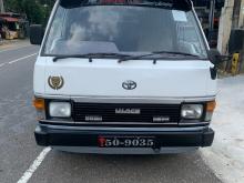 Toyota LH61 1984 Van