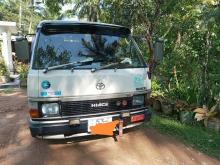 Toyota LH61V 1988 Van