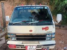 Toyota Hiace LH66 1988 Van