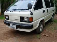 Toyota LiteAce 1987 Van