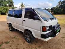 Toyota LiteAce 1990 Van