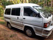 Toyota LiteAce 1990 Van