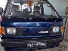 Toyota LiteAce 1991 Van
