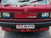 Toyota Liteace 1995 Van