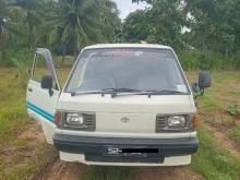 Toyota LiteAce 1987 Van