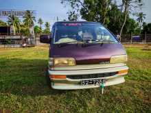Toyota LiteAce Custom CR27 1988 Van