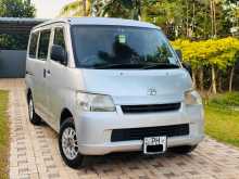 Toyota LiteAce DX 2011 Van