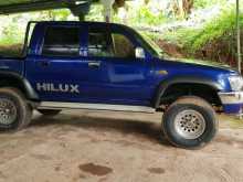 Toyota LN1063L HILUX 1989 Pickup