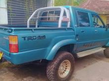 Toyota LN 65 1986 Pickup