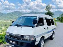 Toyota LOTTO 1997 Van