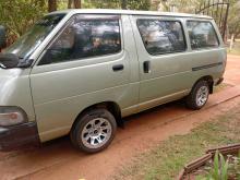 Toyota Lotto 1995 Van