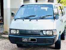 Toyota Lotto CR27 1995 Van