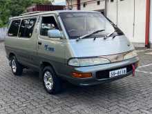 Toyota Lotto CR27 1992 Van