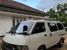 Toyota Lotto CR27 1995 Van