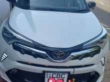 Toyota CHR Ngx 10 2018 SUV