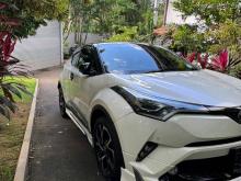 Toyota CHR NGX 50 2017 SUV