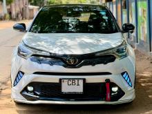 Toyota NGX10 CHR 2018 SUV