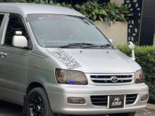 Toyota Noah 2006 Van