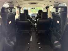 https://riyasewana.com/uploads/toyota-noah-12144948966.jpg