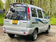Toyota Noah 2003 Van