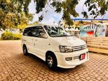 Toyota Noah 1998 Van