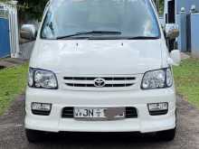 Toyota Noah 2000 Van