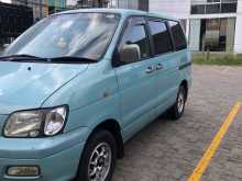 Toyota Noah 2000 Van
