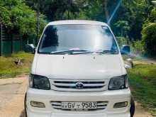 Toyota Noah 2000 Van