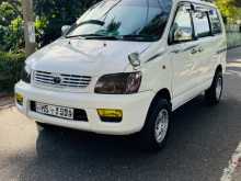 Toyota Noah 2004 Van