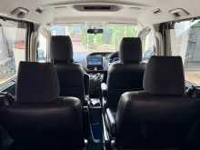 https://riyasewana.com/uploads/toyota-noah-2014-113224212814.jpg