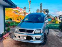Toyota Noah 2000 Van