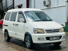 Toyota Noah 2002 Van