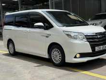 Toyota Noah 2014 Van