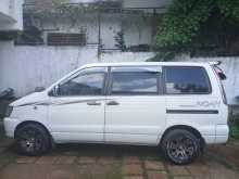 Toyota Noah 2000 Van